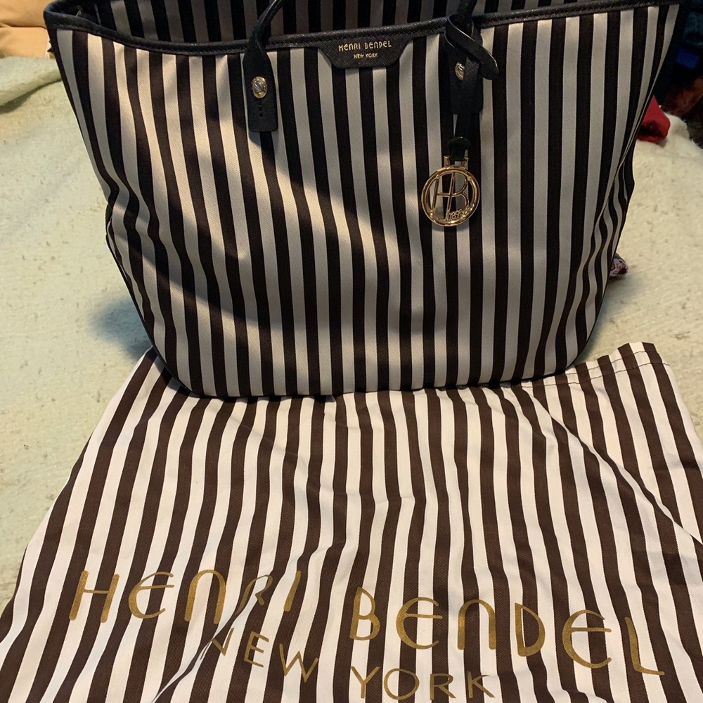 Henri Bendel bag
